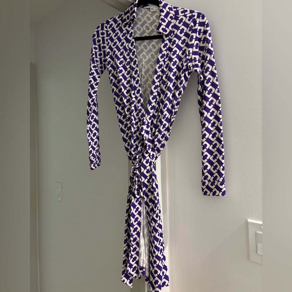 Authentic Vintage 2000s DVF Wrap Dress - 100% Silk